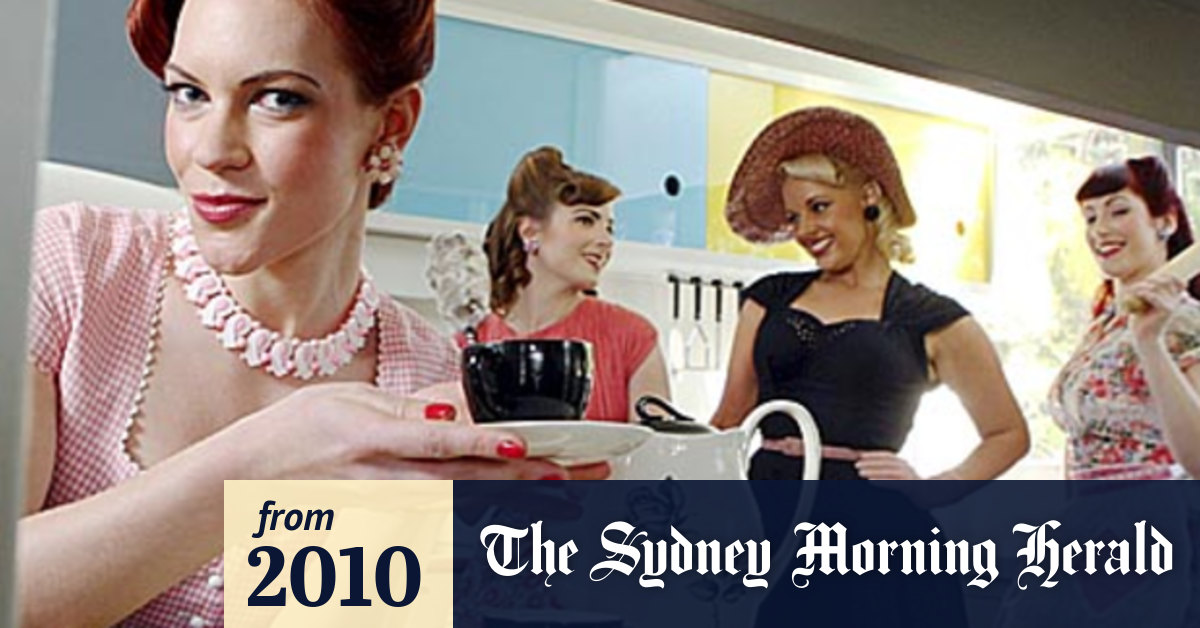 How to dress '50s style